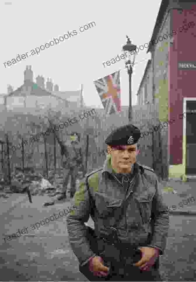 British Army Soldier On Duty In Northern Ireland Operation Banner: The British Army In Northern Ireland 1969 2007